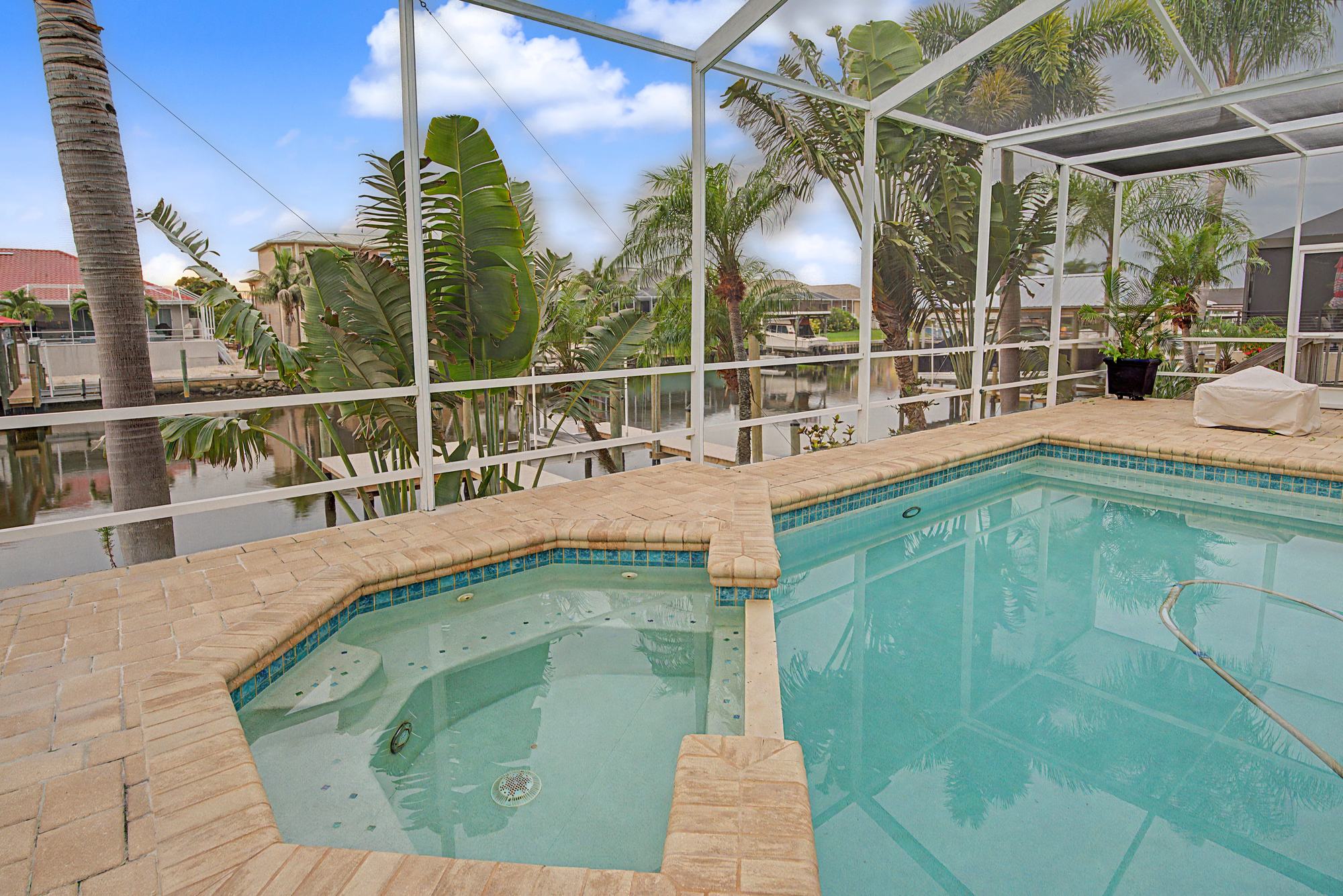 Screened pool and spa on a Florida lanai